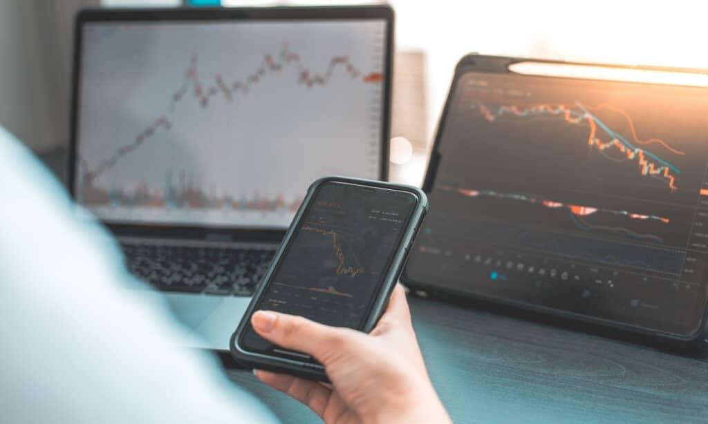 Handla fonder & aktier bild